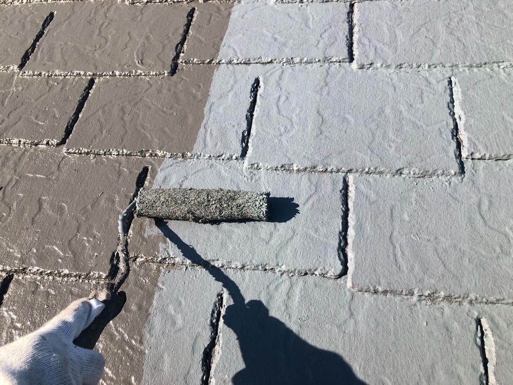 H様(伊賀市)_屋根(上塗り1) 伊賀市の外壁塗装、屋根塗装をリペイント匠が施工した写真