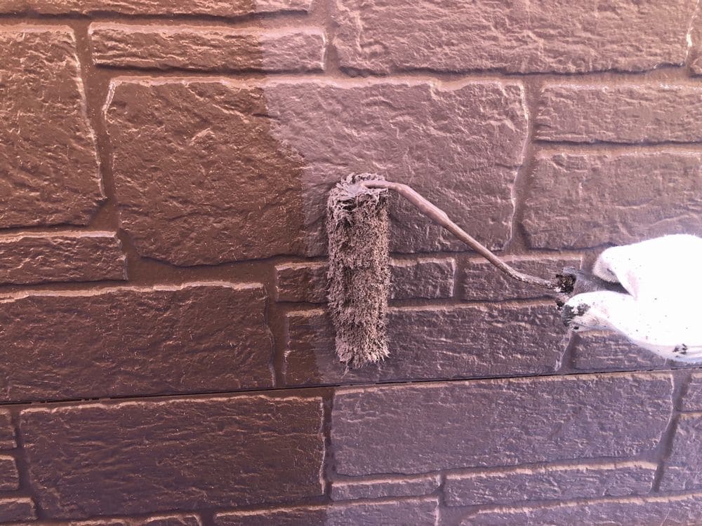 H様(伊賀市)_外壁(上塗り1) 伊賀市の外壁塗装、屋根塗装をリペイント匠が施工した写真